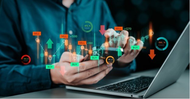 How to Avoid Equity Breaches on an Instant Funding Prop Firm Account